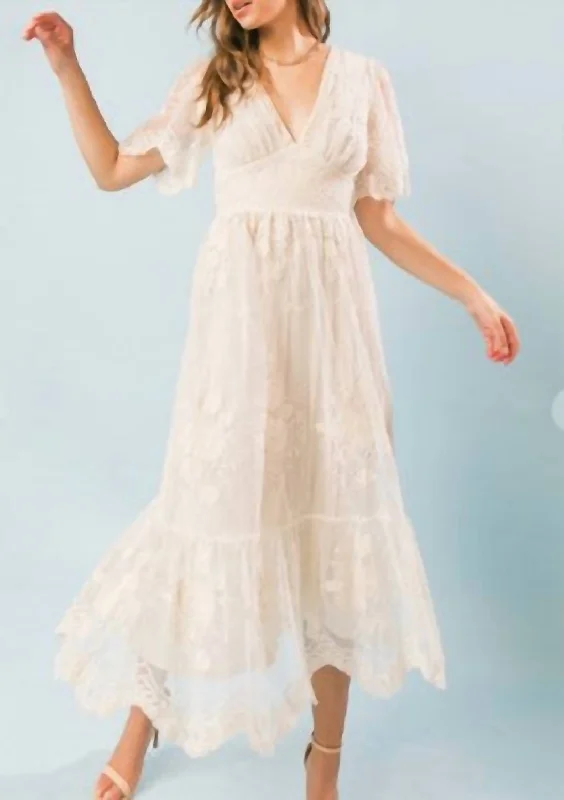 Discount Mania Bohemian Dreams Dress in Ivory