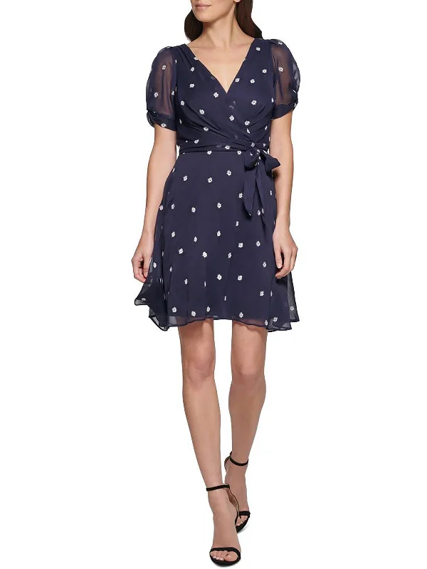 Discount Deals Petites Womens Embroidered Above Knee Fit & Flare Dress