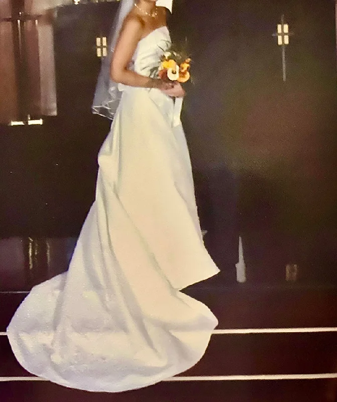 Price Drop David's Bridal JP304