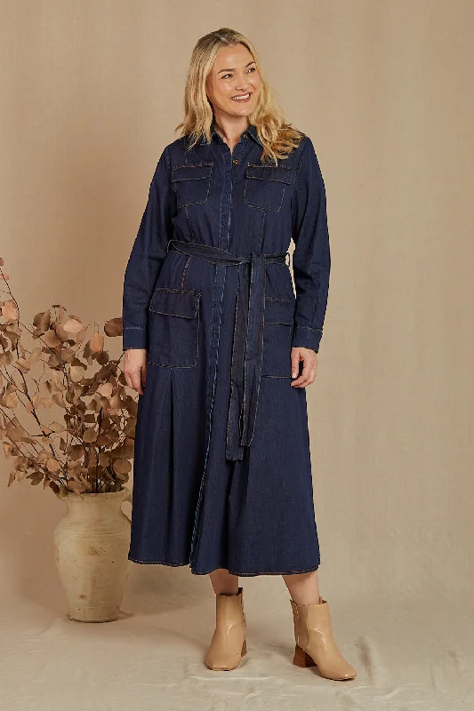 Referral Discount River Chambray Pocket Dress in Dark Wash