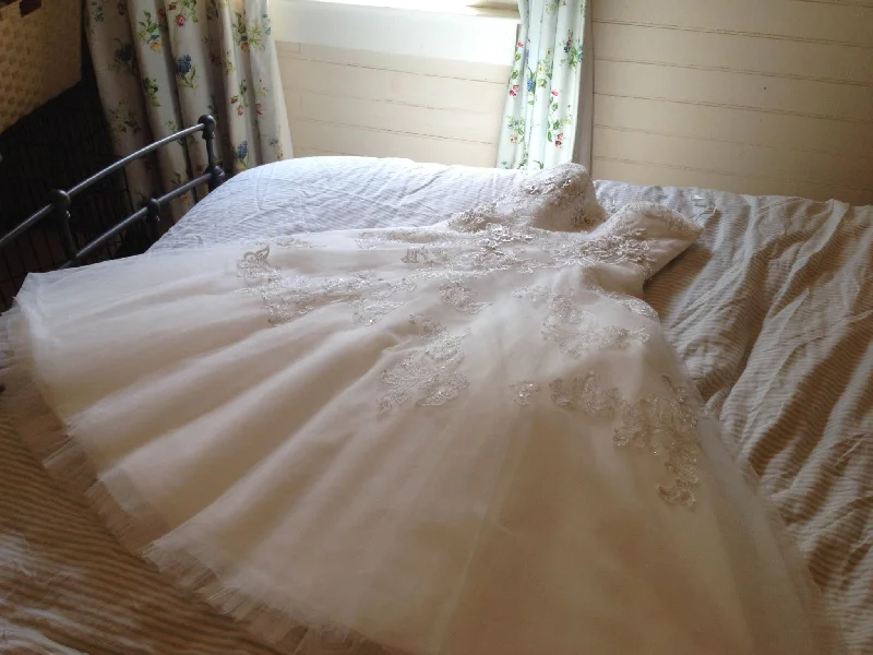 Discount Extravaganza Oleg Cassini strapless tulle embellished tea length gown, ivory