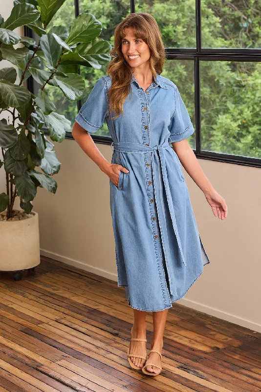 Year-End Sale Abbey Chambray Dress in Light Wash