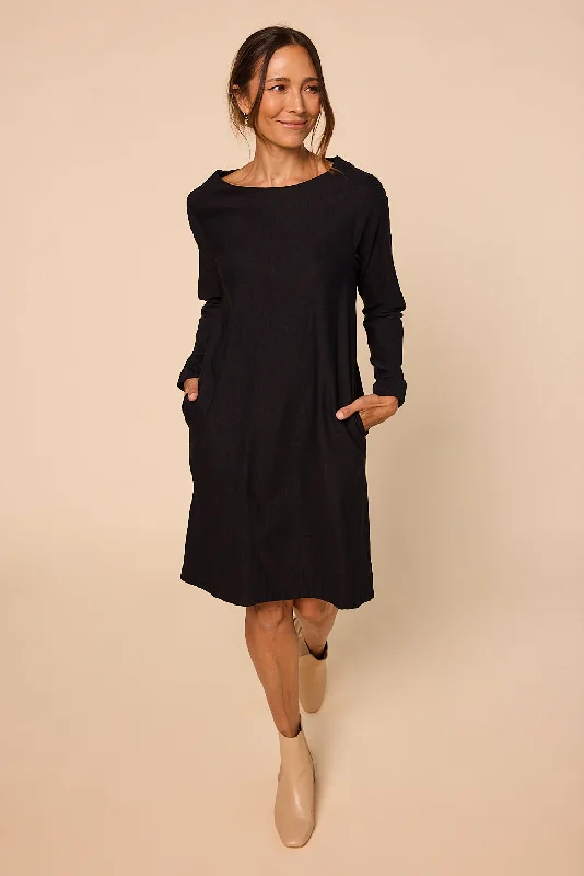 Huge Discounts Boatneck Ponte Long Sleeve Dress in Black
