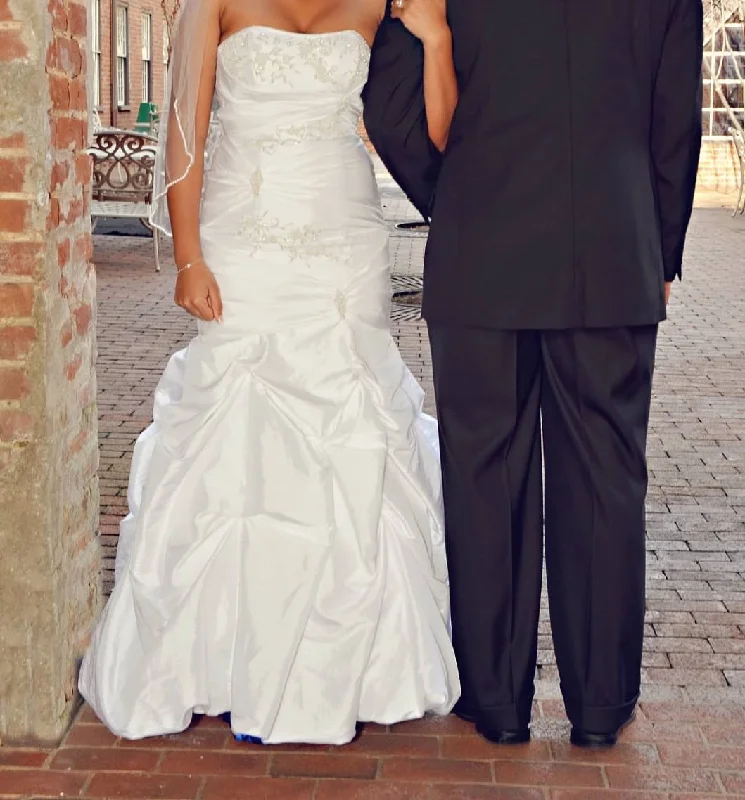 Year-End Clearance David's Bridal Wg3071