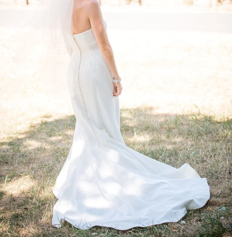 Low Prices Nicole Miller Dakota Bridal Gown Wedding Dress