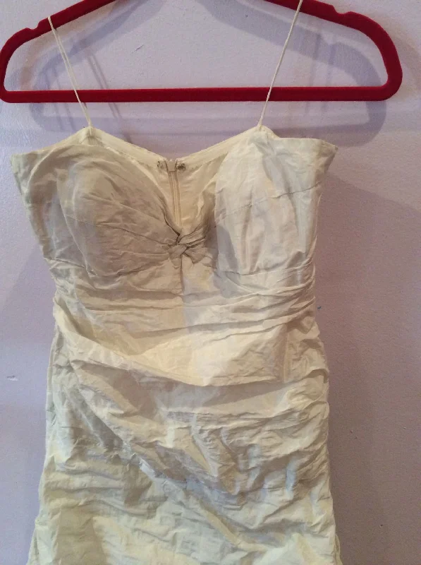 Act Fast Nicole Miller Crinkle taffeta strapless bridal gown