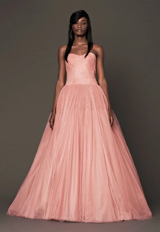 Steals and Deals Vera Wang Nara