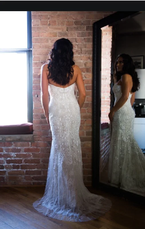 Must-Have Deals Monique Lhuillier Gweneth